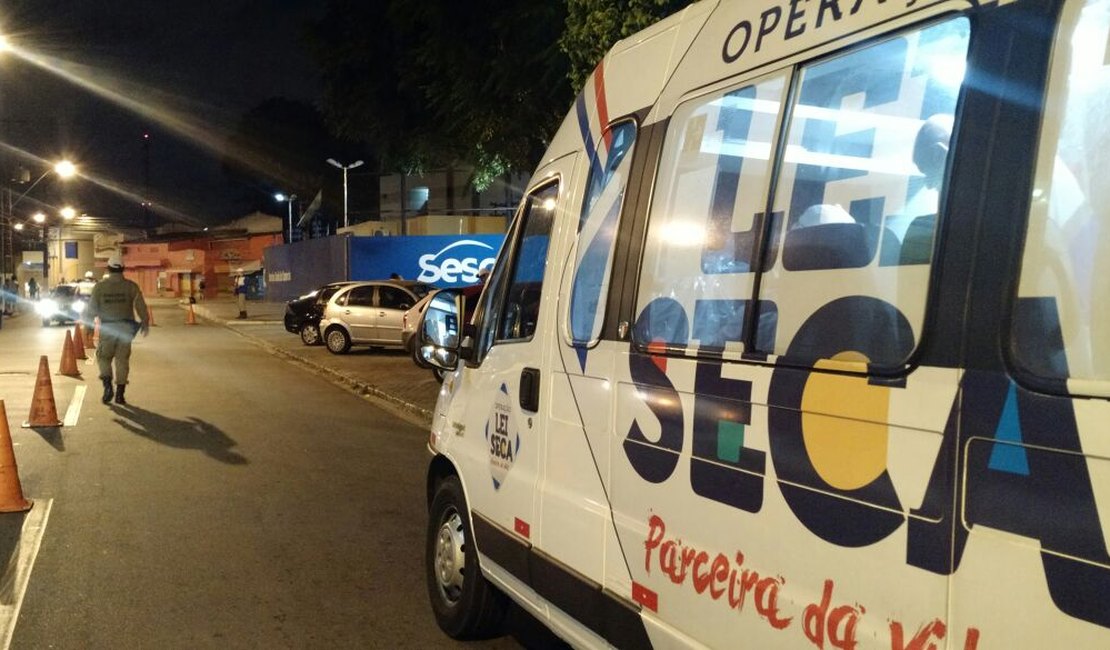 Operação Lei Seca autua 26 motoristas em Maceió