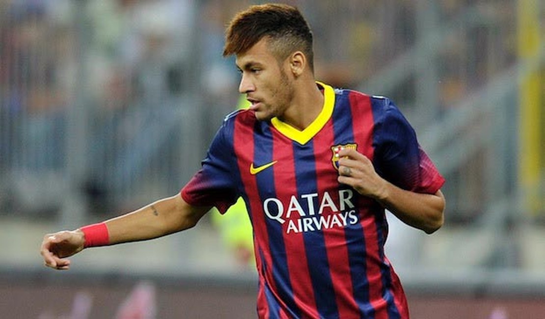 Neymar analisa propostas de PSG, Real e United, mas Barça é prioridade