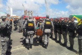 Corpo de PM alagoano morto em Goiás chega em Maceió para sepultamento