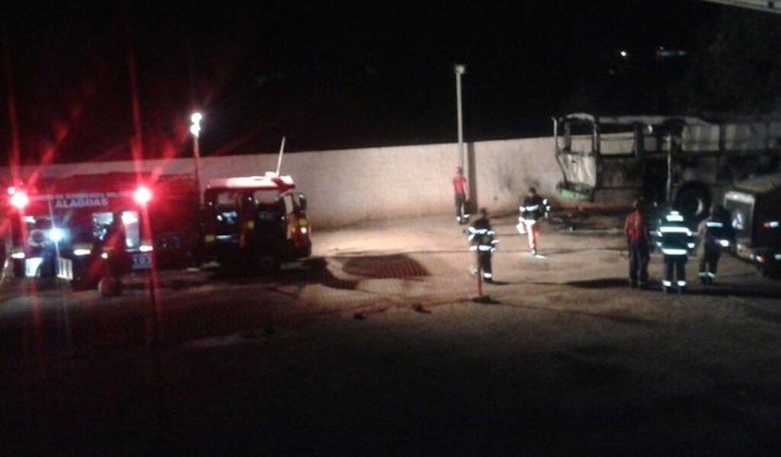 Série de explosões atinge ônibus e caminhões da Viva Ambiental