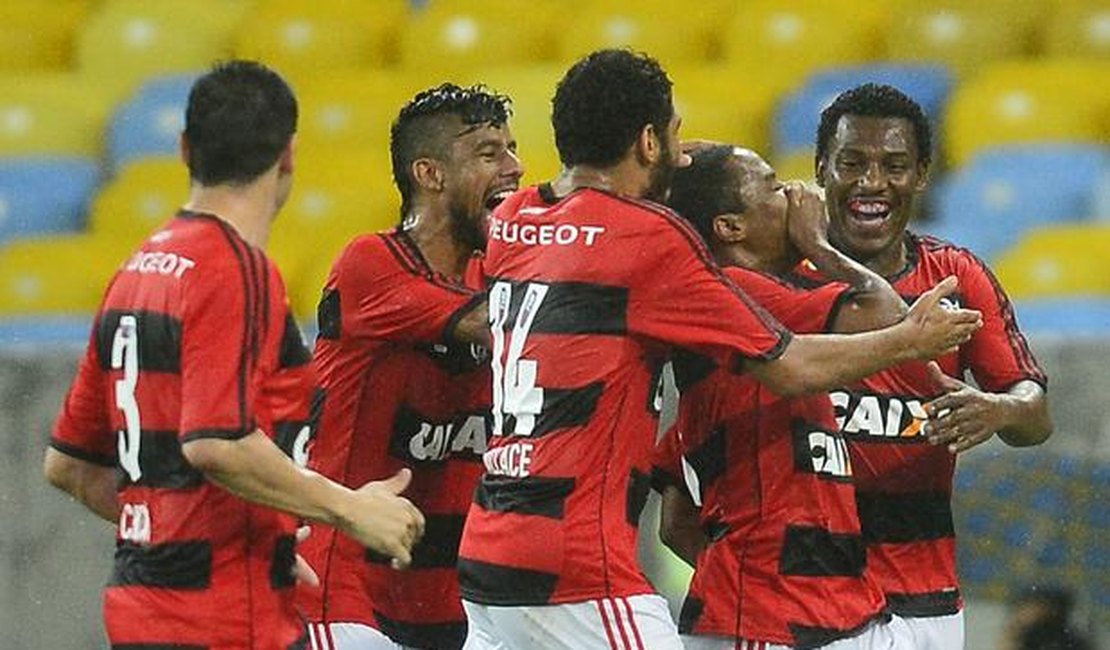 Elias comanda a vitória do Flamengo sobre o Goiás