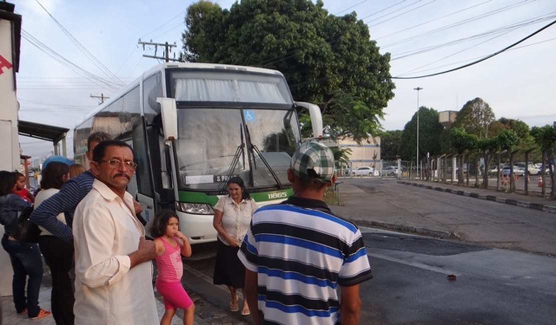 Ônibus que saiu de Arapiraca com destino a São Paulo é assaltado na Bahia