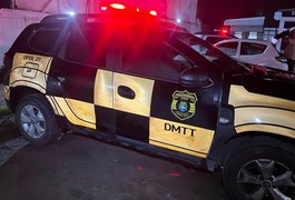 DMTT detém homem inabilitado após acidente na parte alta de Maceió