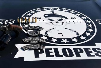 PM prende idoso com arma e munições durante cumprimento de mandado no Sertão alagoano