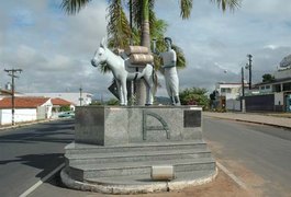 Colisão entre carro e moto deixa um ferido em Santana do Ipanema