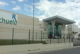 Criminoso furta capacete no estacionamento do Arapiraca Garden Shopping