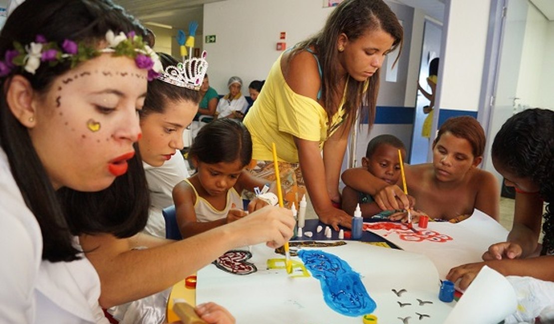 Alegria também é receitada no tratamento de crianças no HGE