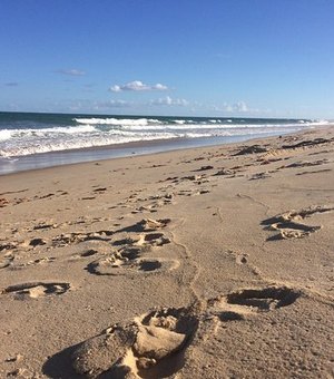 Criança de 5 anos desaparece durante viagem de família em praia de Coruripe