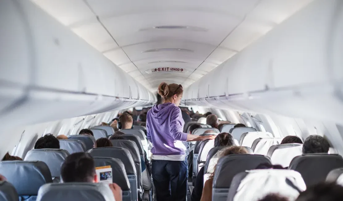 Comissário de bordo revela o lugar mais nojento do avião (e não é o WC)