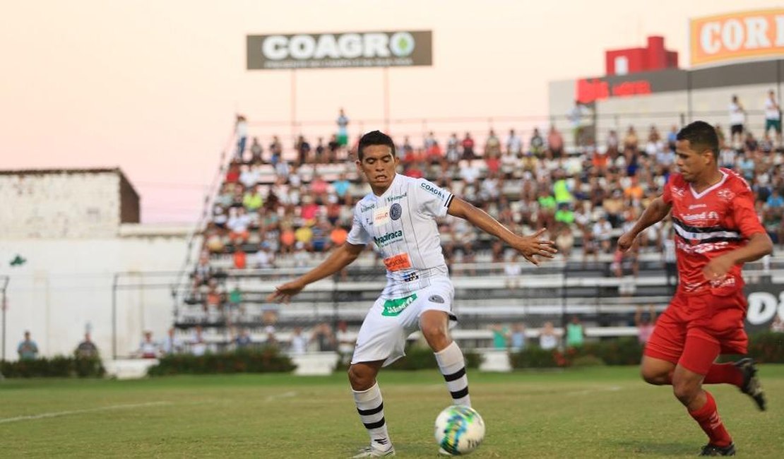 ASA domina o jogo do início ao fim, desperdiça chances de gol e empata com o River em 0 a 0