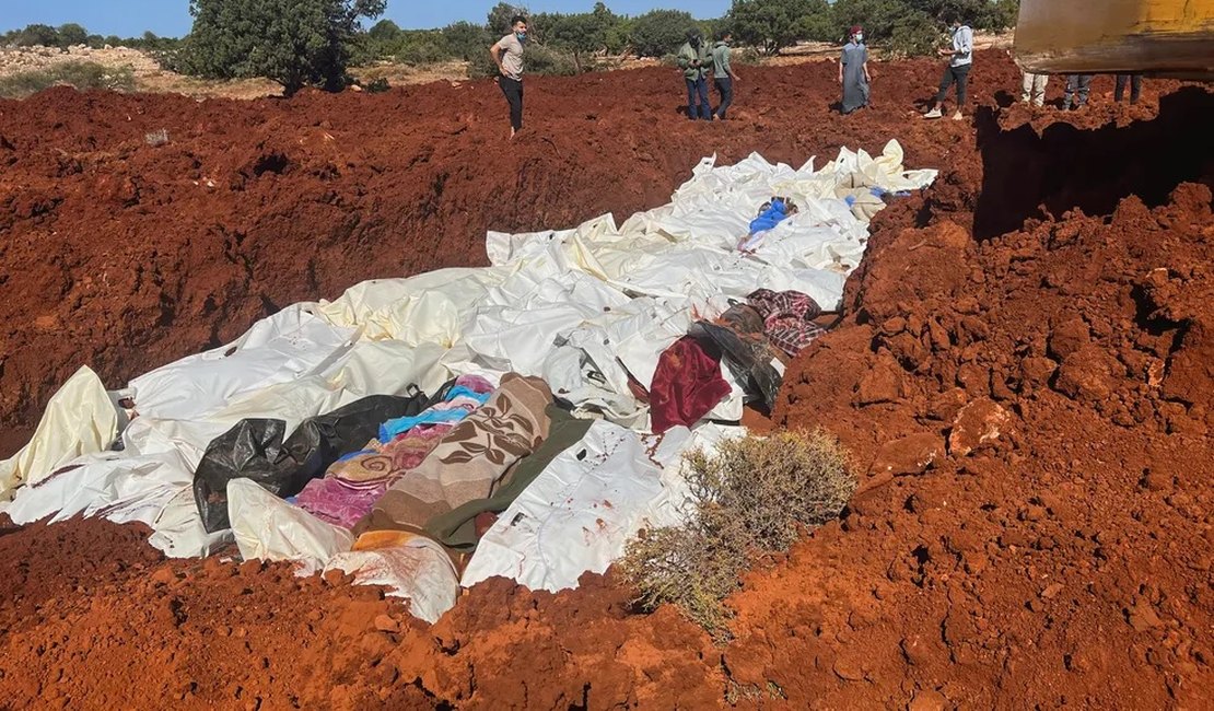 Mais de 5 mil pessoas morrem, e 10 mil estão desaparecidos após passagem de tempestade na Líbia