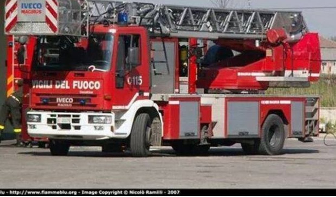 Mulher chama os bombeiros para se livrar de cinto de castidade