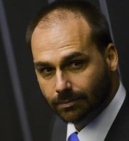 Eduardo Bolsonaro falta a interrogatório no STF