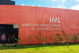 Corpo de homem é encontrado dentro de córrego no Conjunto Henrique Hequelman, em Maceió
