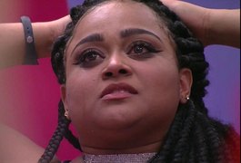 No dia do aniversário, Rízia ganha festa e revela que já pensou em tirar a própria vida