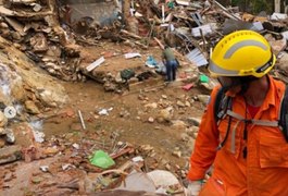 Sobe para 232 número de mortos na tragédia de Petrópolis