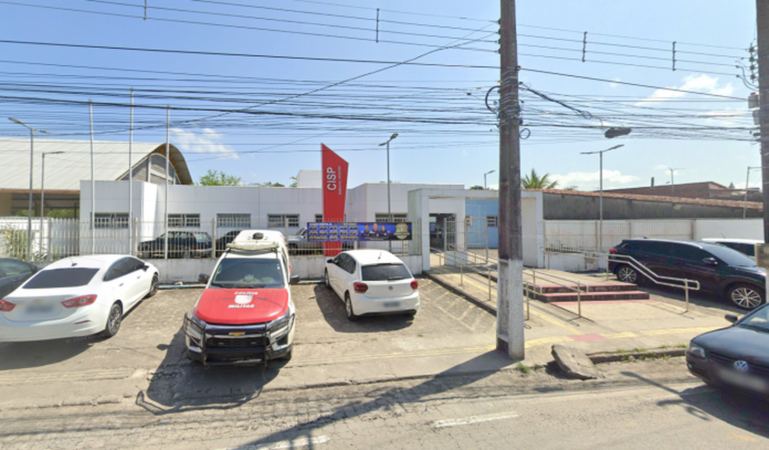 Homem é preso após agredir mulher e persegui-la nua pelas ruas em Marechal Deodoro