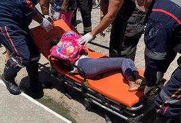 Mulher é assassinada a tiros enquanto levava criança na escola no interior de Alagoas