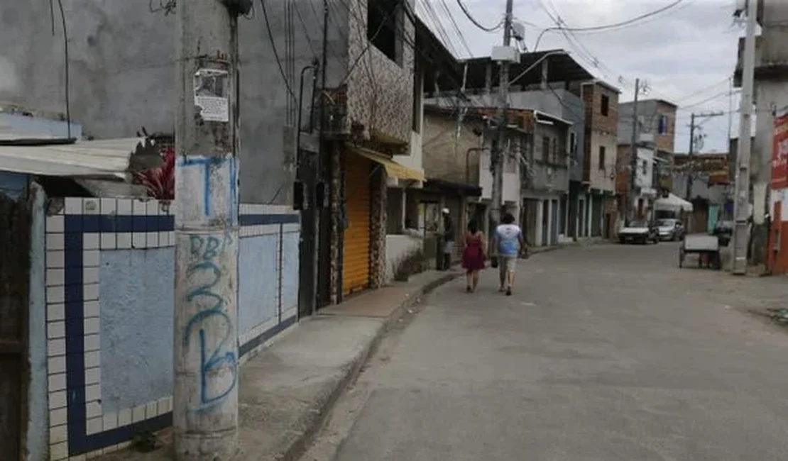 Corpo de homem sequestrado é encontrado no interior de carro com queixa de roubo na Bahia