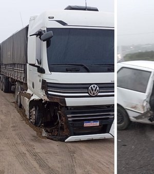 Colisão entre veículo de passeio e caminhão deixa duas pessoas feridas em Delmiro Gouveia