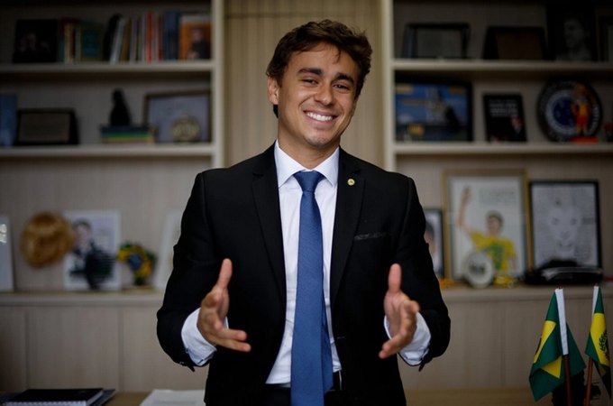 Cabo Bebeto protocola PL para tornar Nikolas Ferreira cidadão honorário de Alagoas por 'relevantes serviços prestados'