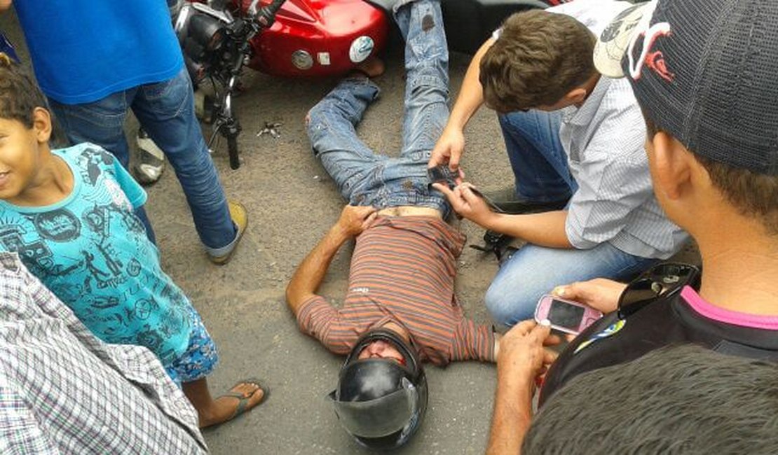 Acidente entre caminhão e moto deixa reeducando ferido em Arapiraca