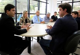 Procon discute com Sindicombustíveis oscilação nos preços do combustível