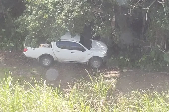 Caminhonete roubada é encontrada em canavial, após ação do helicóptero Falcão 04, em Rio Largo