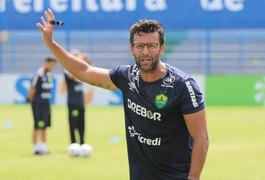 Alberto Valentim nega crise com elenco e envolvimento com mulher do presidente do Cuiabá