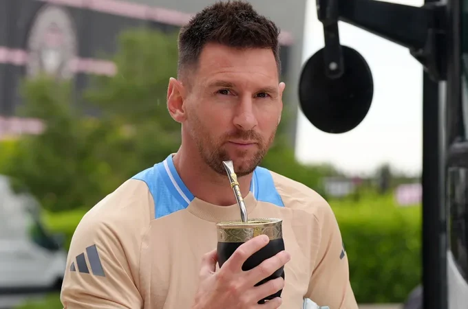 Lionel Messi revela que gosta de beber vinho com Sprite para 'bater mais rápido'
