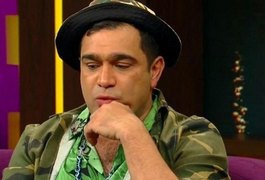 Demitido do 'Pânico na Band', Evandro Santo desabafa: 'Me prostituí pra ter atenção”