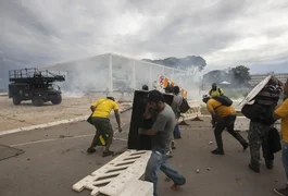 Moraes concede domiciliar a Fátima de Tubarão e mais 18 idosos do 8/01