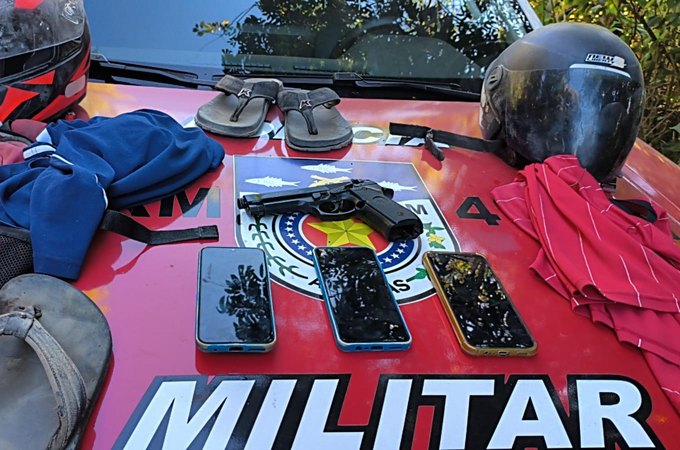 Polícia Militar recupera veículos e apreende simulacro e drogas