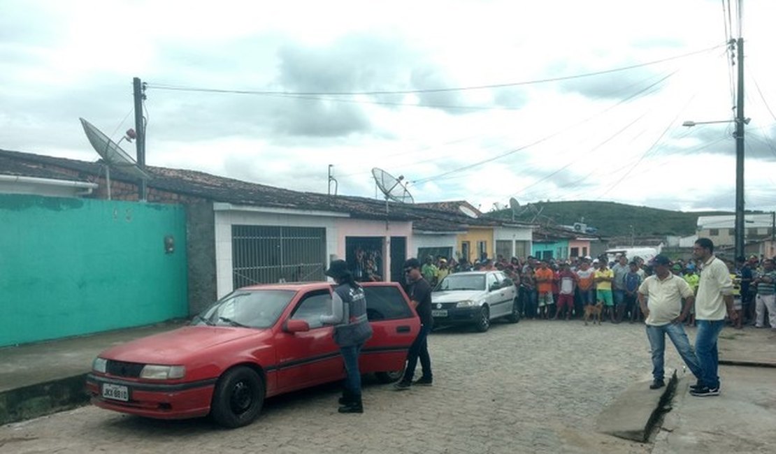 Polícia conclui que pai e filho mortos em Murici foram vítimas de emboscada