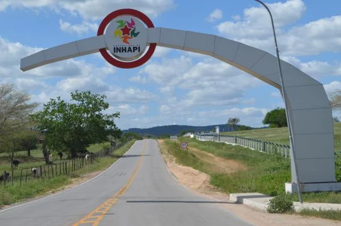 Homem é encontrado nu e gravemente ferido em estrada vicinal em Inhapi