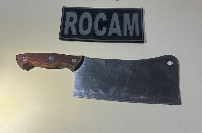 Homem ataca vizinhos e familiares com faca do tipo cutelo em assentamento de Arapiraca