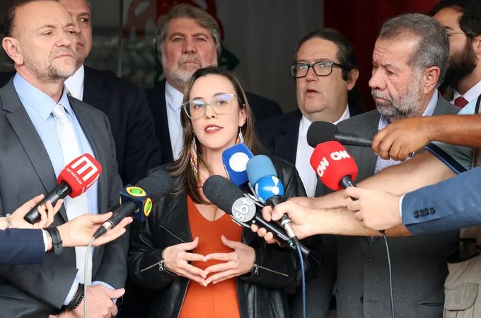 Presidenta do PSOL tem visto cancelado pelos Estados Unidos