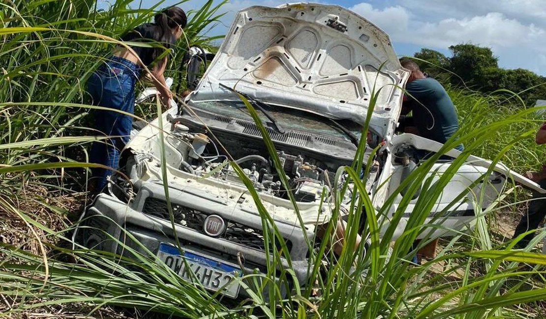 Membros de igreja de Arapiraca se envolvem em grave acidente na AL-220; uma pessoa morreu