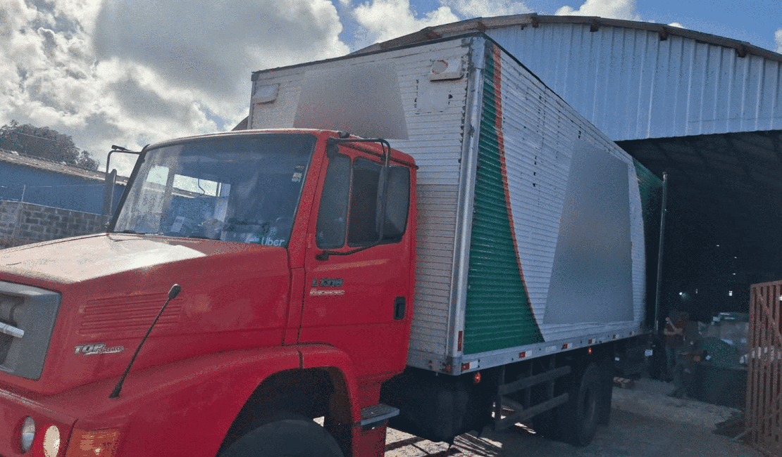 Carga sem documentação fiscal é retida em fiscalização nas rodovias, em Alagoas