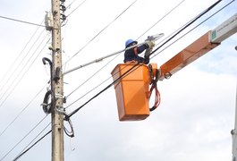 Arapiraca economiza R$ 60 mil de iluminação pública com substituição de relés