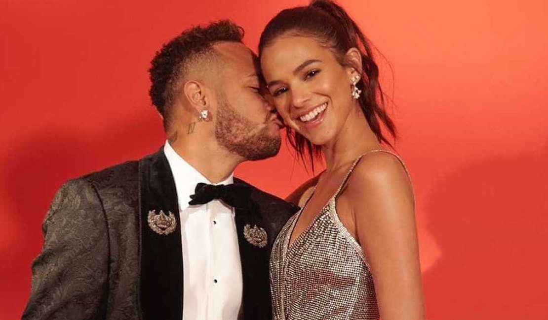 Neymar dá festa de aniversário antecipada para Bruna Marquezine