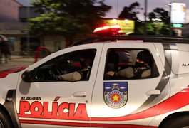 Homens conhecidos como Fuzil, Leo e Chapa tentam matar mulher, arma falha e vítima é espancada em Maceió