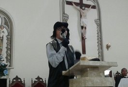 Domingos Montagner é homenageado por artistas durante missa, em Sergipe