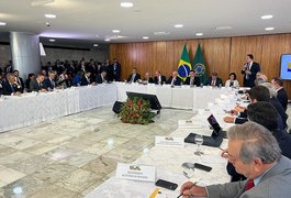 Vice-governador de Alagoas discute segurança nas escolas com presidente Lula