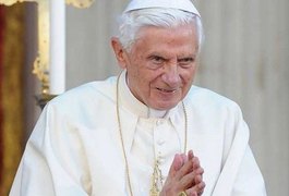 Papa emérito Bento XVI está gravemente debilitado