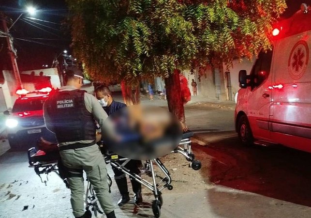 Mulher é resgatada ensanguentada após tentativa de feminicídio em Piranhas, no Sertão de Alagoas
