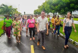 Projeto Entrelaços leva pais de estudantes para conhecer o ensino integral em Penedo