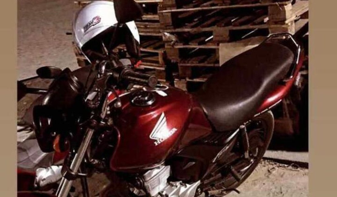 Vídeo. Em 15 segundos, dupla criminosa furta motocicleta em Arapiraca