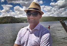 Família confirma horário do sepultamento de professor arapiraquense vítima de leucemia