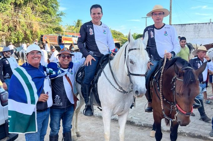 Ricardo Nezinho participa da 23ª Cavalgada de Nossa Senhora do Bom Conselho, tradição de fé e identidade de Arapiraca